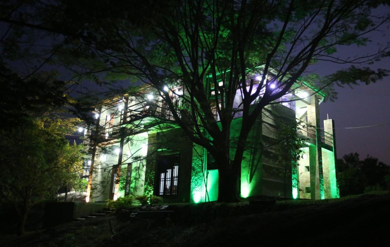 Green Castle Kandy Hotel Exterior foto